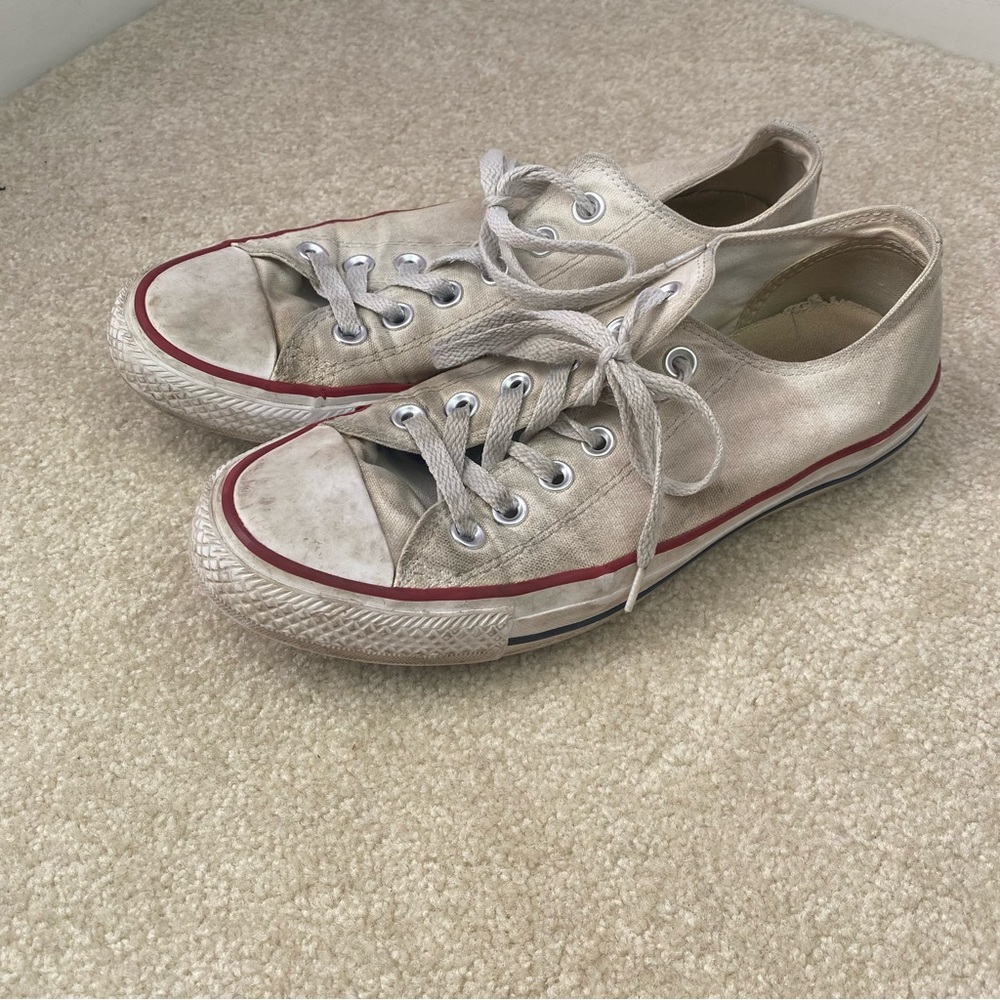 White All Star Converae Sneakers